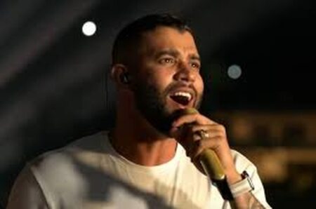 Gusttavo Lima promete doação para lixão que não existe