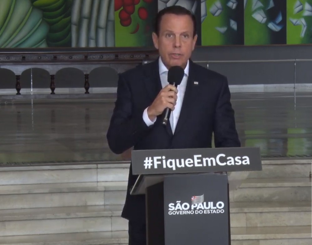 Máscaras serão obrigatórias em ônibus, táxis e aplicativos de carona de SP