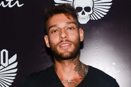 Lucas Lucco cancela agenda de 2020