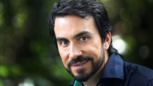 Padre Fábio de Melo admite que quase largou vida religiosa por “paixão avassaladora”