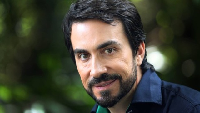 Padre Fábio de Melo admite que quase largou vida religiosa por “paixão avassaladora”