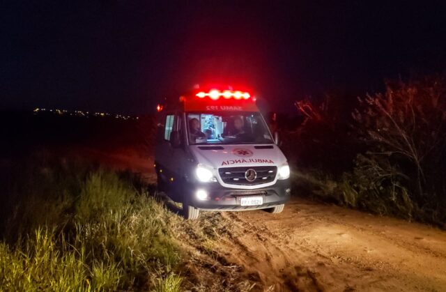 Bombeiros procuram por homem afogado no rio Piracicaba