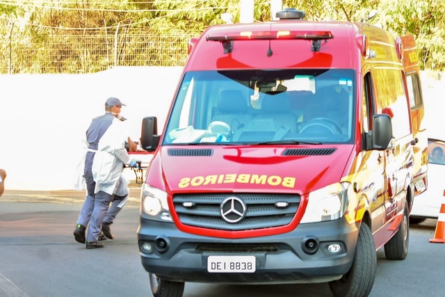 Acidente envolvendo carro e bicicleta deixa um ferido, em Piracicaba