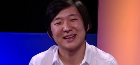 Ex-BBB Pyong Lee fala sobre participação em A Fazenda e pede vaga em outro reality da Record Pyong Lee fala sobre participação em A Fazenda