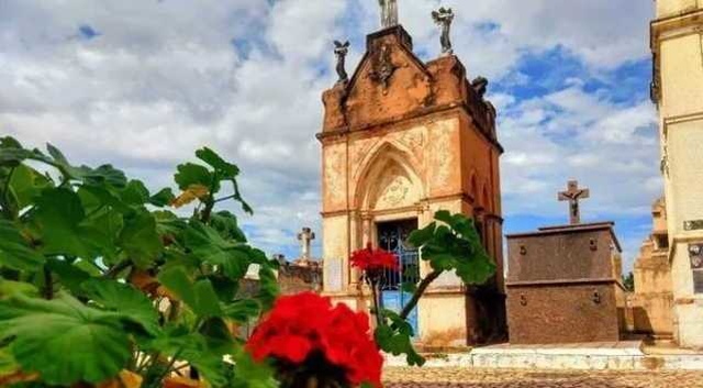 Cemitérios de Piracicaba ficarão fechados neste Dia das Mães