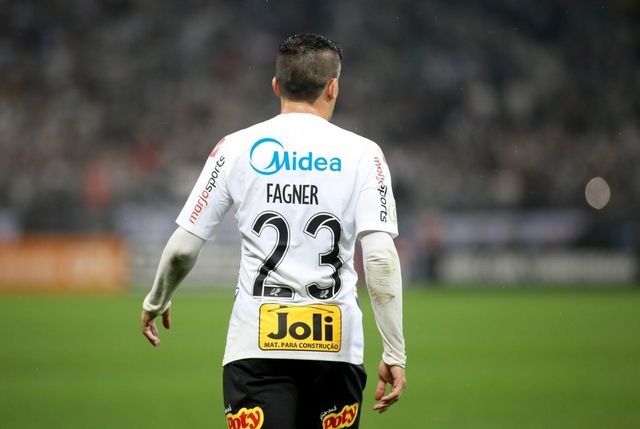 Corinthians e Palmeiras invertem papéis nas finanças nos últimos 7 anos