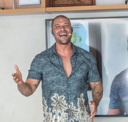 Após show de Ana Carolina, Diogo Nogueira faz live com roda de samba