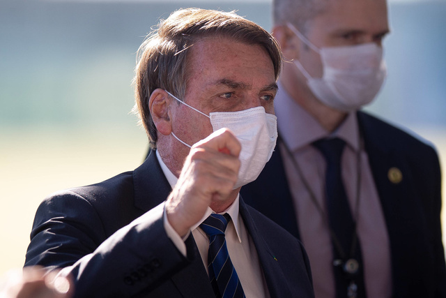 Em reunião, Bolsonaro reclamou da PF, citou proteção à família e disse: ‘Vou interferir’