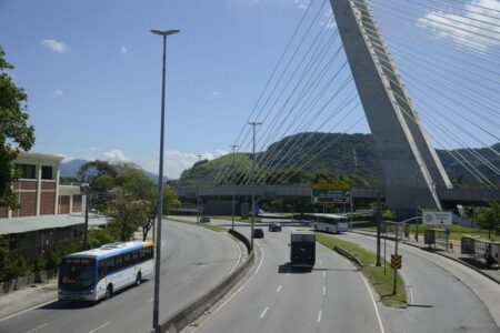Para especialistas, pode ser cedo demais para se afrouxar a quarentena em SP