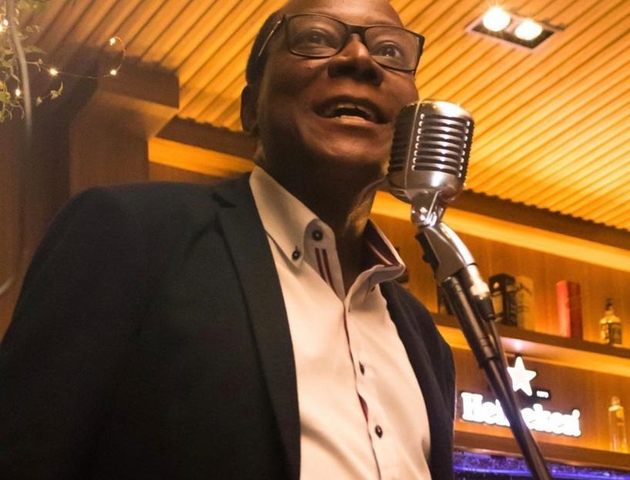 Janu Adonai se apresenta em frente à Santa Casa de Piracicaba, nesta sexta (29)