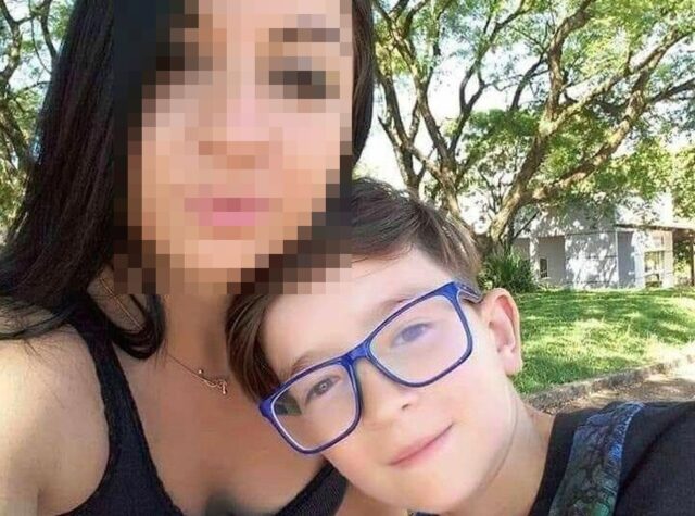 Polícia encontra corpo de menino desaparecido há 10 dias; mãe confessou o crime Polícia encontra corpo de menino desaparecido há 10 dias; mãe confessou o crime