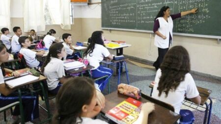 Escolas do Governo Estadual e particulares retornam aulas em fevereiro, diz Governo