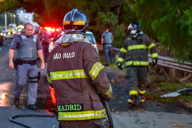 Protestos são registrados em Piracicaba, na noite desta segunda-feira (08)