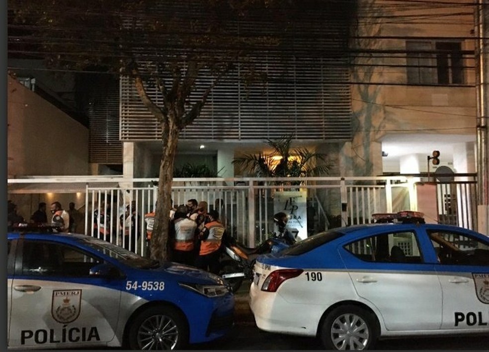 Polícia investiga morte de casal que caiu do 12º andar de prédio