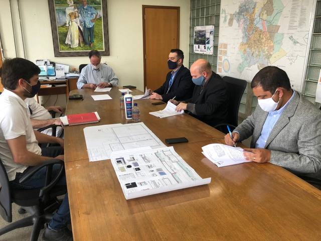 Prefeitura de Piracicaba assina contrato com a Caixa para reconstrução do Complexo Aquático