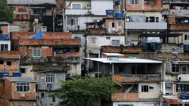 Após três meses de pandemia, governo anuncia centros de referência a Covid-19 em favelas