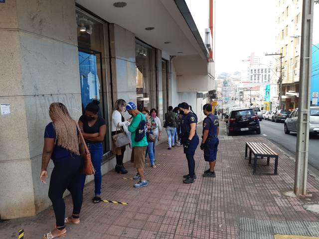 Em Piracicaba, Procon e Guarda Civil fiscalizam lojas que retomaram atividades