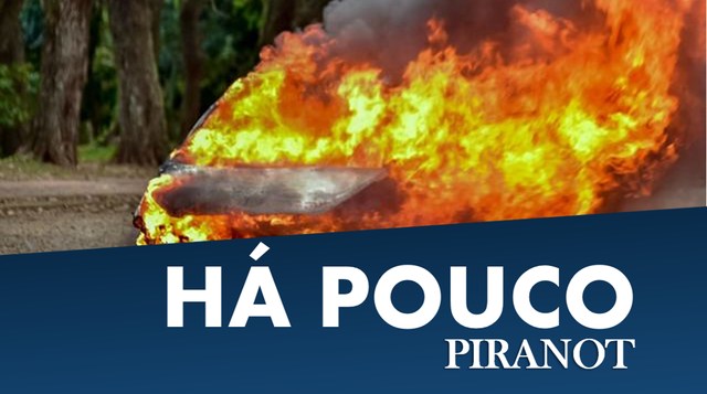 Em Piracicaba, carro pega fogo e bombeiros são acionados para prestar socorro