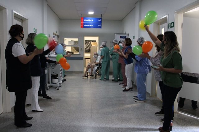 Em Piracicaba, idoso do Lar Betel se cura do coronavírus e deixa o Hospital Regional Em Piracicaba, idoso do Lar Betel se cura do coronavírus e deixa o Hospital Regional