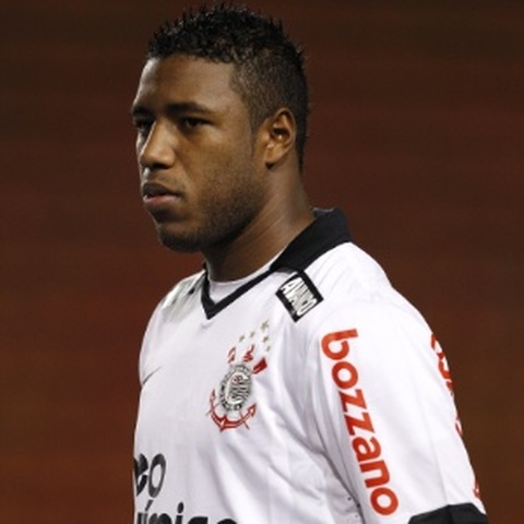 Corinthians pode sofrer penhora de receita por não pagar dívida de Jucilei