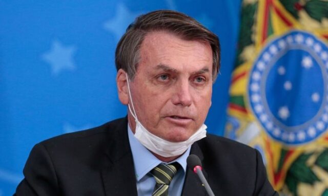 Justiça Federal determina que Jair Bolsonaro use máscara em espaços públicos no DF Justiça Federal determina que Jair Bolsonaro use máscara em espaços públicos no DF