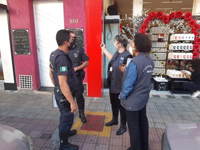 Procon e Guarda Civil de Piracicaba orientam e fiscalizam salões de beleza da cidade Procon e Guarda Civil de Piracicaba orientam e fiscalizam salões de beleza da cidade