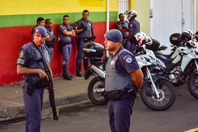 Protestos são registrados em Piracicaba, na noite desta segunda-feira (08)