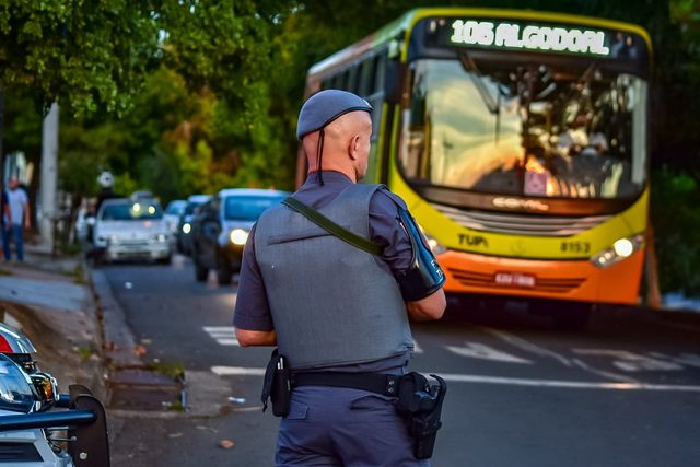 Protestos são registrados em Piracicaba, na noite desta segunda-feira (08)