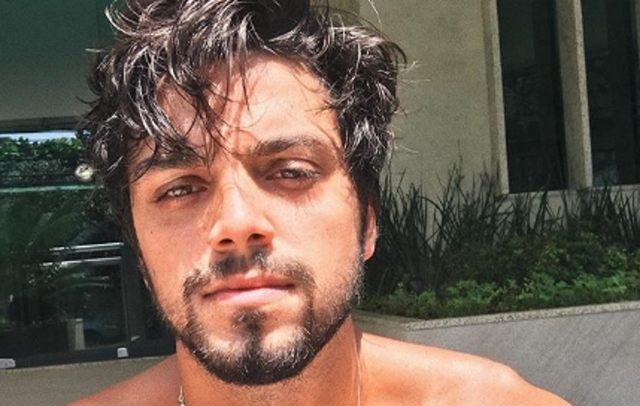 Rodrigo Simas se despede de companheiro e emociona com mensagem: “Descansou”