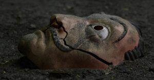 Fim de ‘La Casa de Papel’ começa a ser gravado, e criador promete guerra épica e selvagem