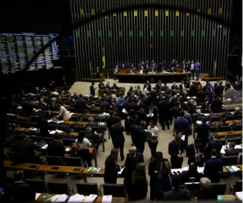 Dívida pública terá crescimento recorde para 98% do PIB em 2020, diz governo