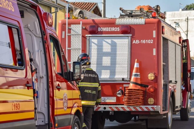Uma foto do Corpo de Bombeiros que atendeu a ocorrência