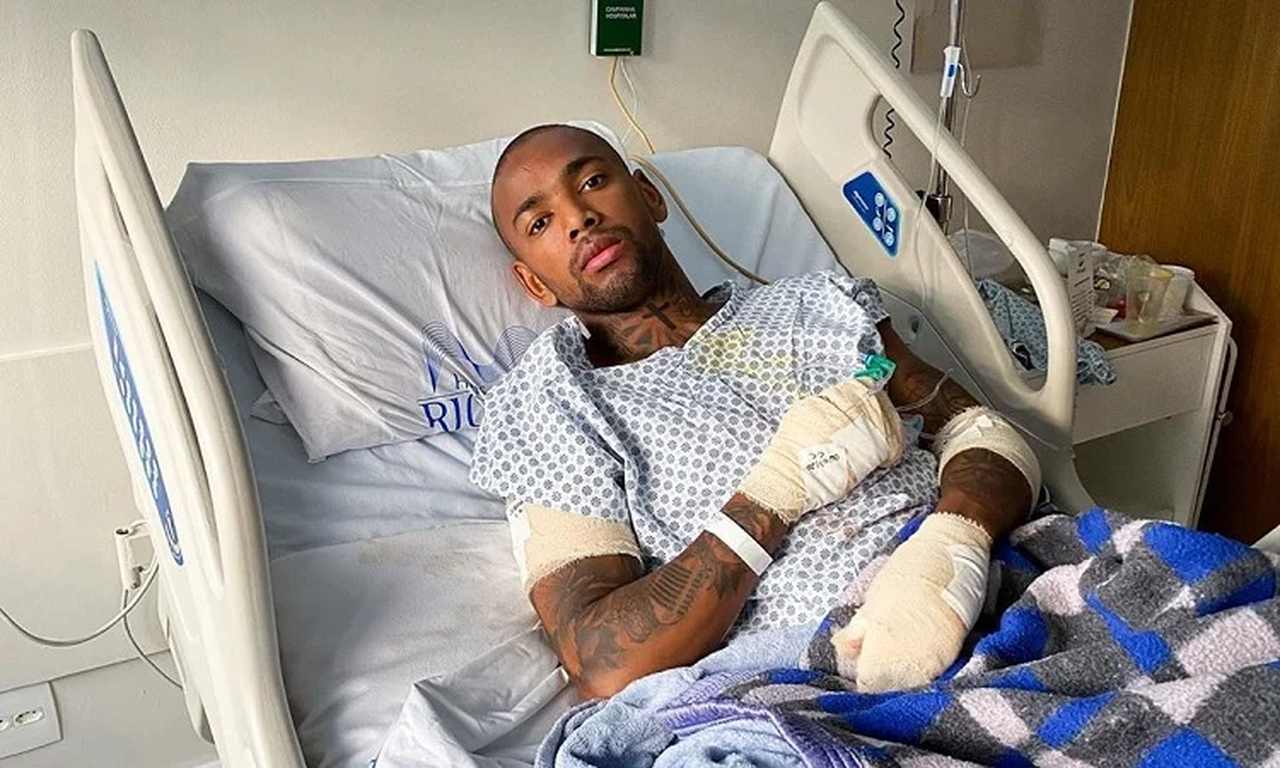 Nego do Borel diz que renasceu após acidente de moto