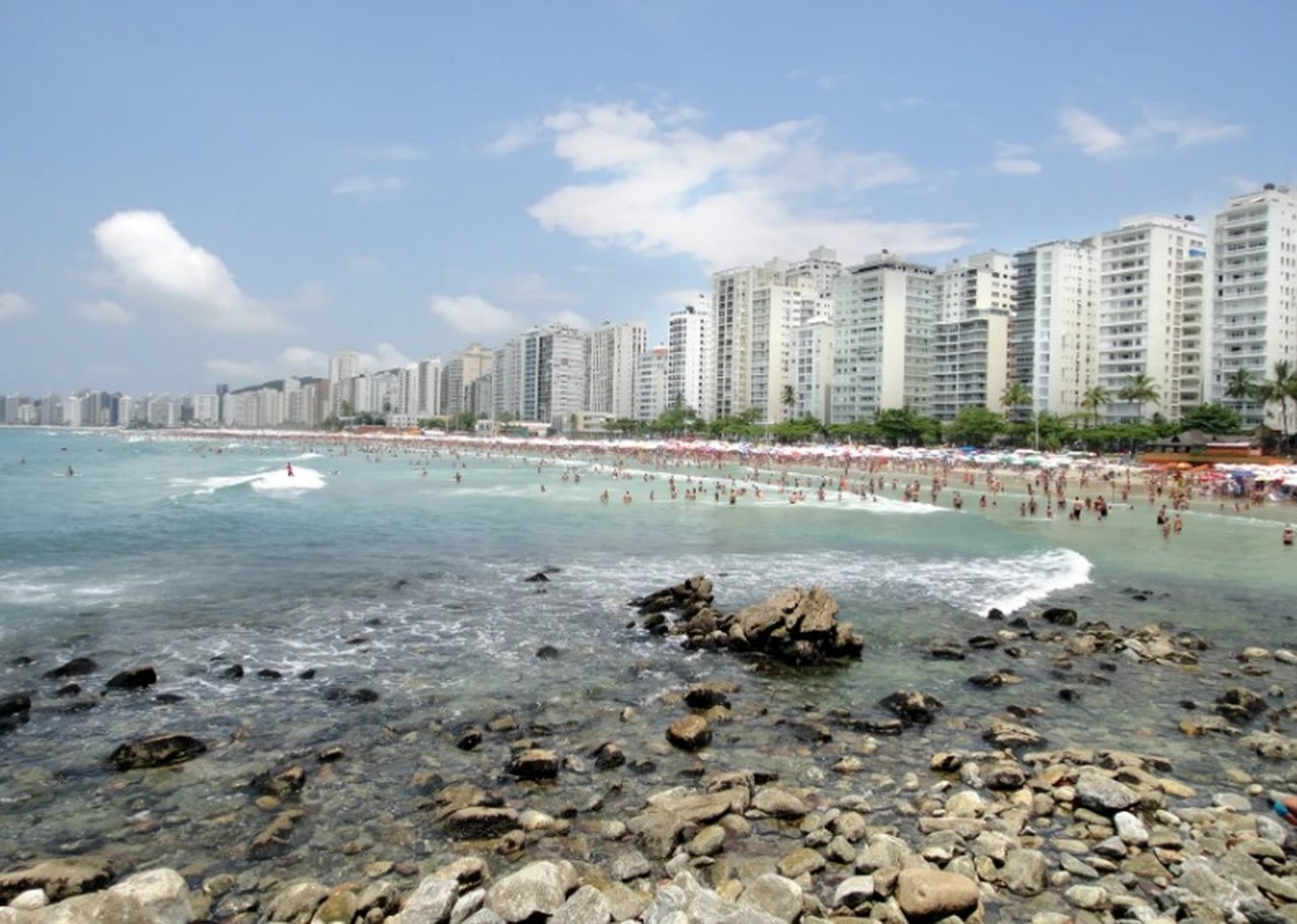 Guarujá sofre com falta de água e teme calamidade hídrica em meio à pandemia