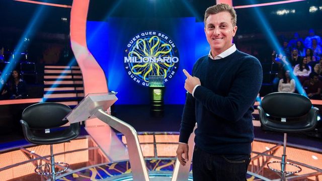 Luciano Huck volta a gravar ‘Quem Quer Ser um Milionário’ separado por um vidro