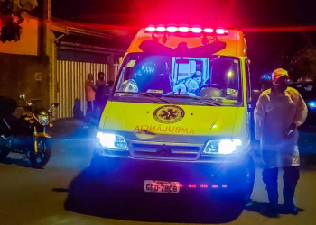 Na imagem uma foto de acervo para ilustrar. Nela uma ambulância do SAMU