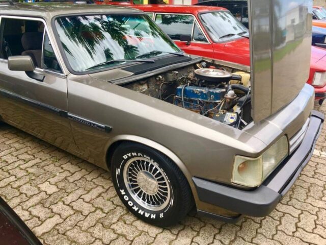 Uma foto do Chevrolet Opala durante um encontro em Piracicaba