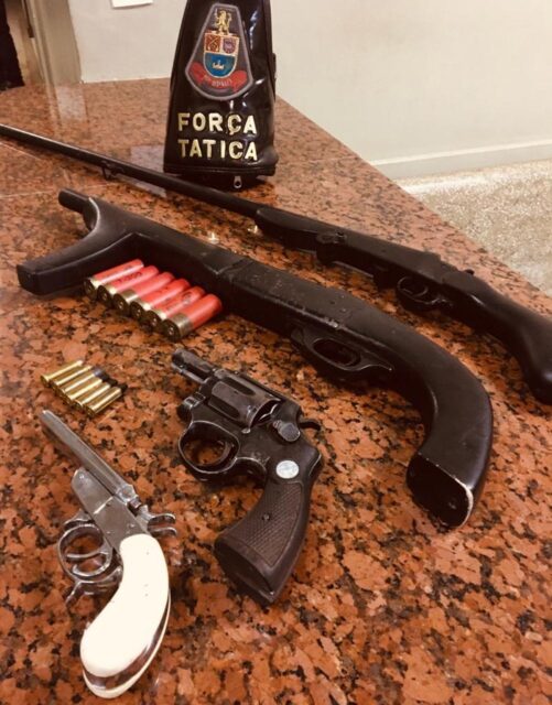 Uma foto da arma apreendida pela PM, em Piracicaba