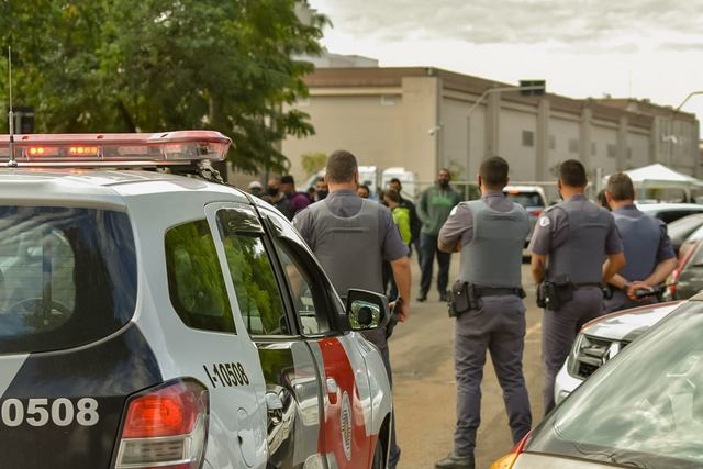Motoqueiros entregadores de aplicativos fazem protesto nesta manhã, em Piracicaba