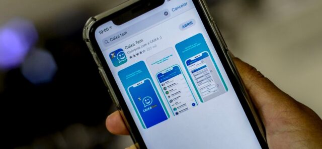 Uma foto do aplicativo caixa tem utilizado para o recebimento do saque emergencial do FGTS