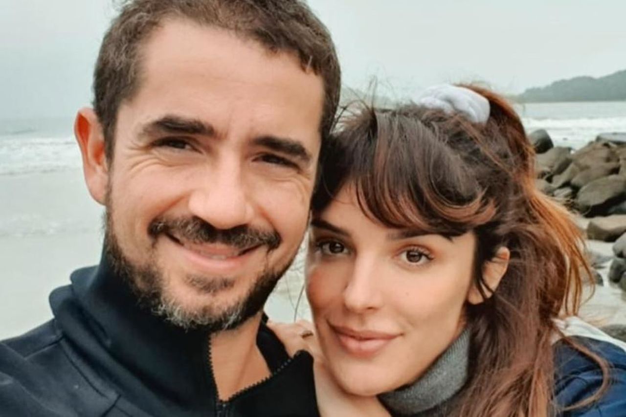 Felipe Andreoli tatua Rafa Brites e apresentadora fica em choque com o resultado