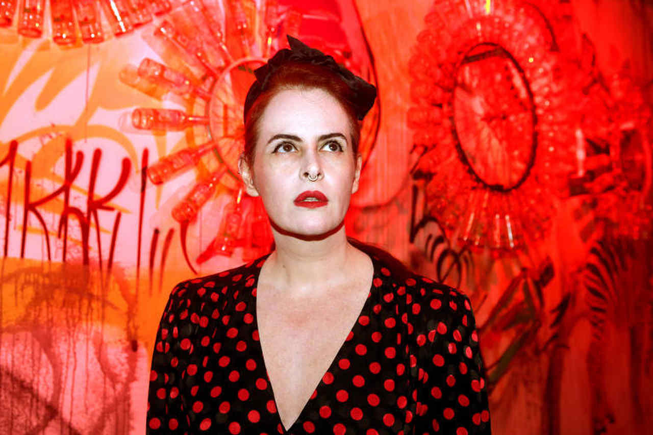 Uma foto da escritora Fernanda Young