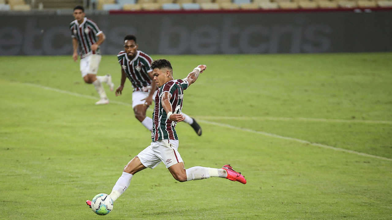 Fluminense e Palmeiras empatam em jogo de pouca emoção no Maracanã