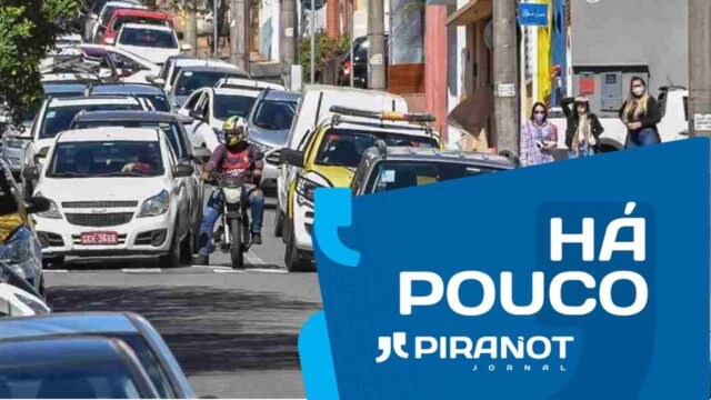 Incêndio em veículo bloqueia rua e causa grande congestionamento no Centro de Piracicaba