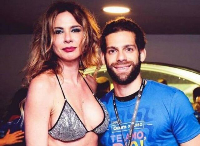 Uma foto de luciana gimenez