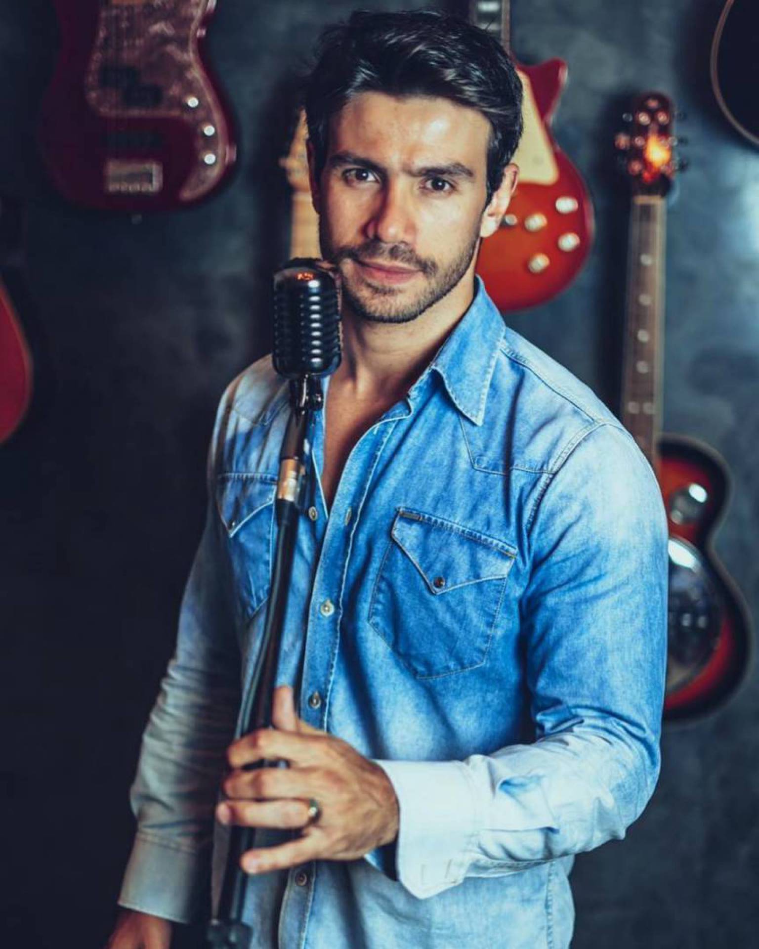 uma foto de mariano a fazenda