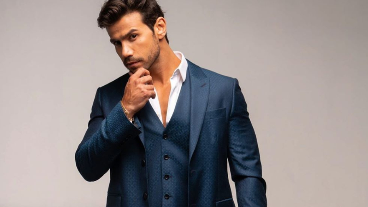 Sertanejo Mariano é escalado para A Fazenda e pede dica aos amigos