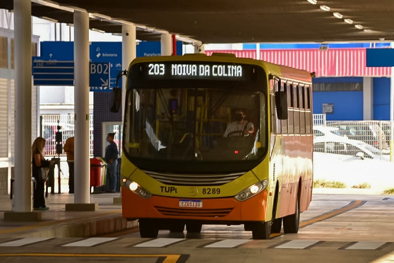 Mais de 15 linhas de ônibus sofrem alterações de horários, em Piracicaba; confira