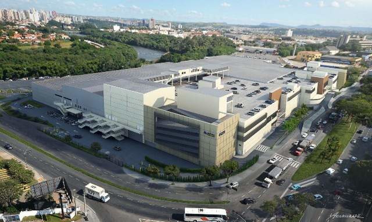 Após ter cartão retido, cliente quebra cancela do Shopping Piracicaba para sair com carro