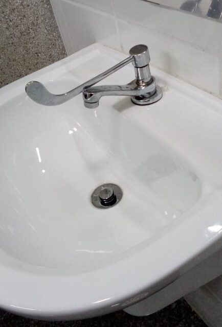 Uma foto do vandalismo registrado no Terminal do Piracicamirim, em Piracicaba